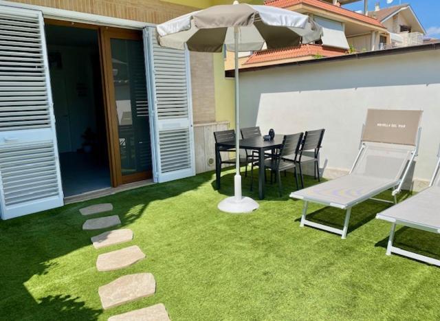 Novella Del Mar Prima Fila Dal Mare Villa Grottammare Kültér fotó